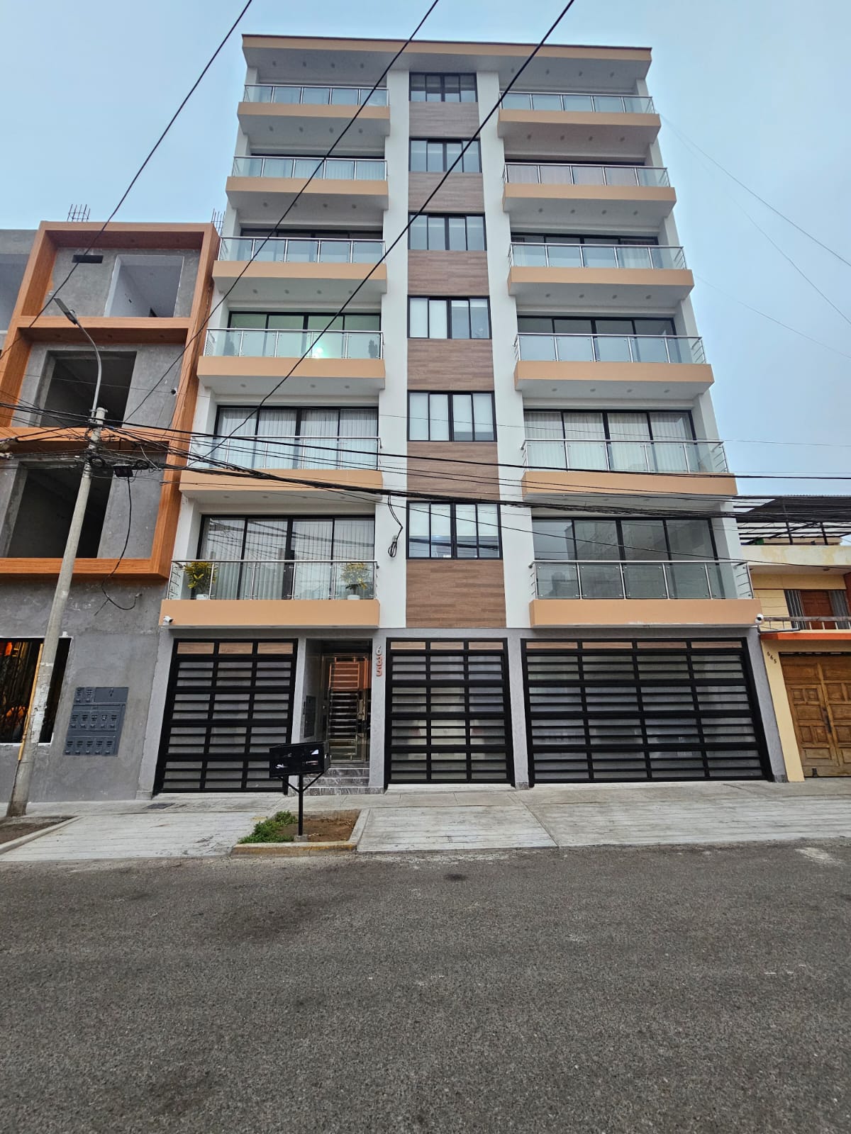 Edificio Moalba I en Trujillo, terminado y habitado